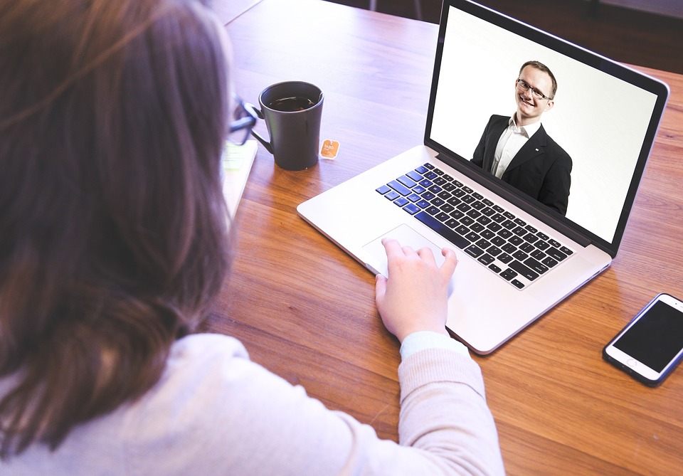 meeting 5817031 960 720